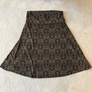 LuLaRoe Azure Skirt size Large - black, red, & tan geometric pattern